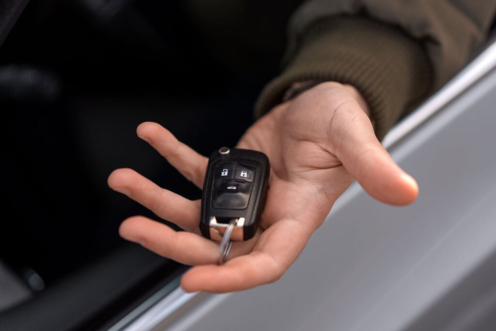 fast & affordable mercedes replacement key services, finding lost car keys